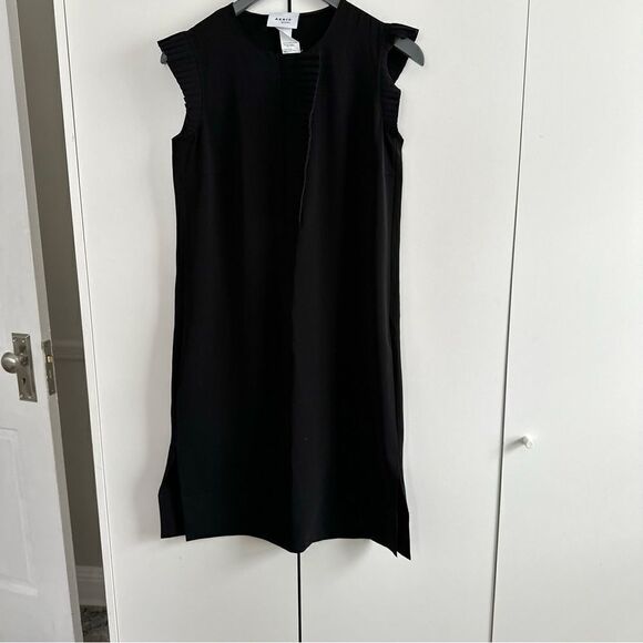 AKRIS PUNTO Sleeveless Plisse Detail Shift Black - Picture 2 of 8